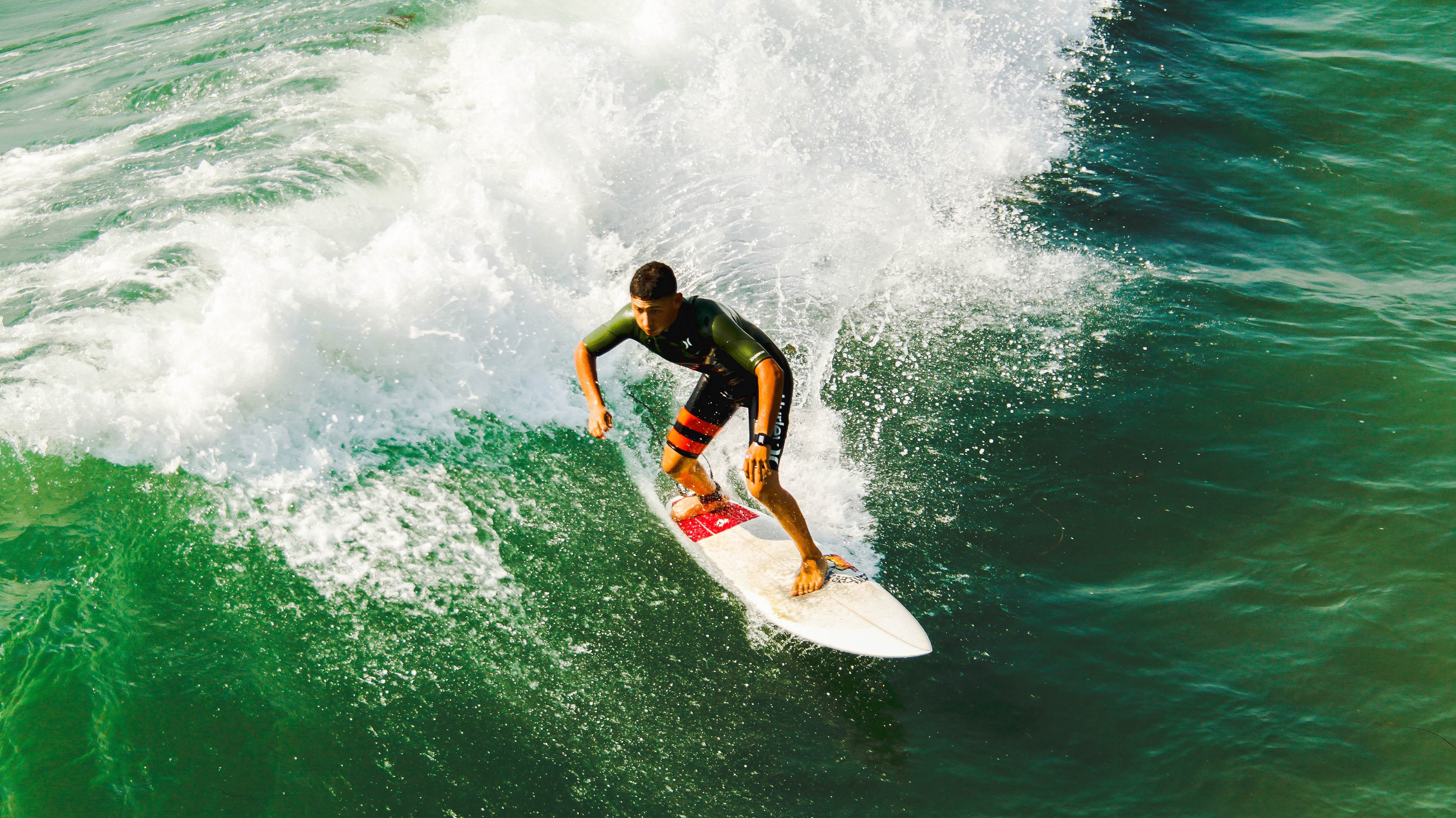 爱游戏大厅-多位选手在自由式跳水项目突破个人最佳，自由跳是什么